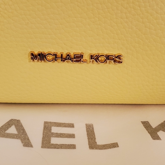 Michael Kors - Emilia - Picture 8 of 16
